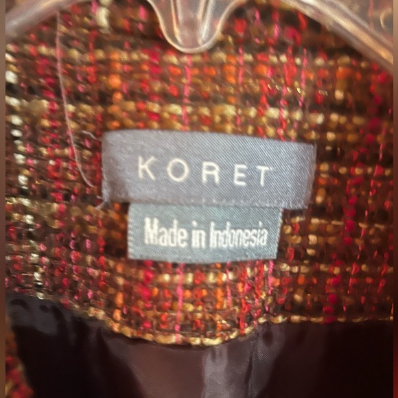 Beautiful multi colored ladies jacket.  Fringe on sleeve and hem. - Picture 2 of 4